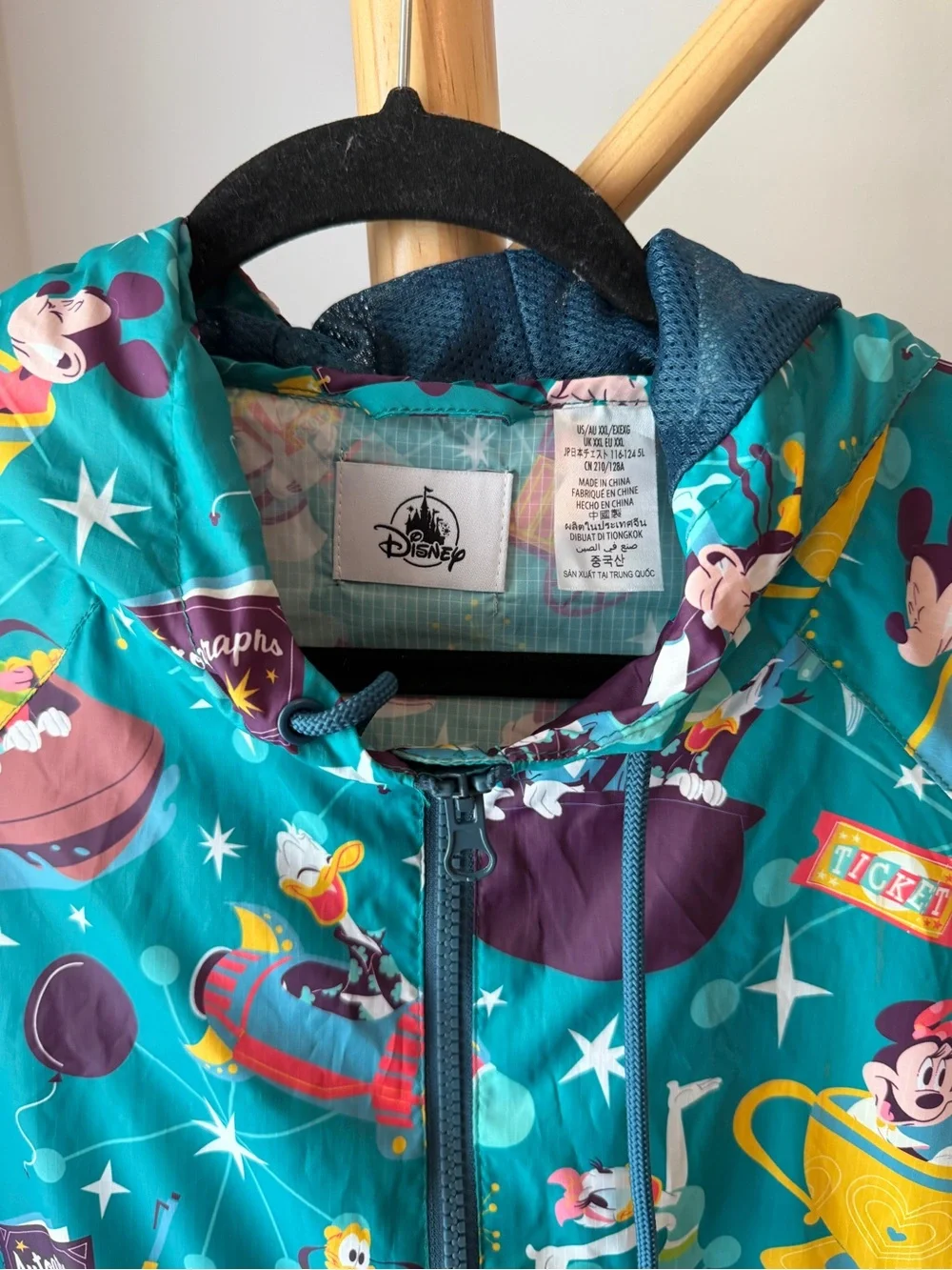 Disney Play in the Park Rain Coat Adult Size XXL Packable Windbreaker Unisex - Picture 2 of 8